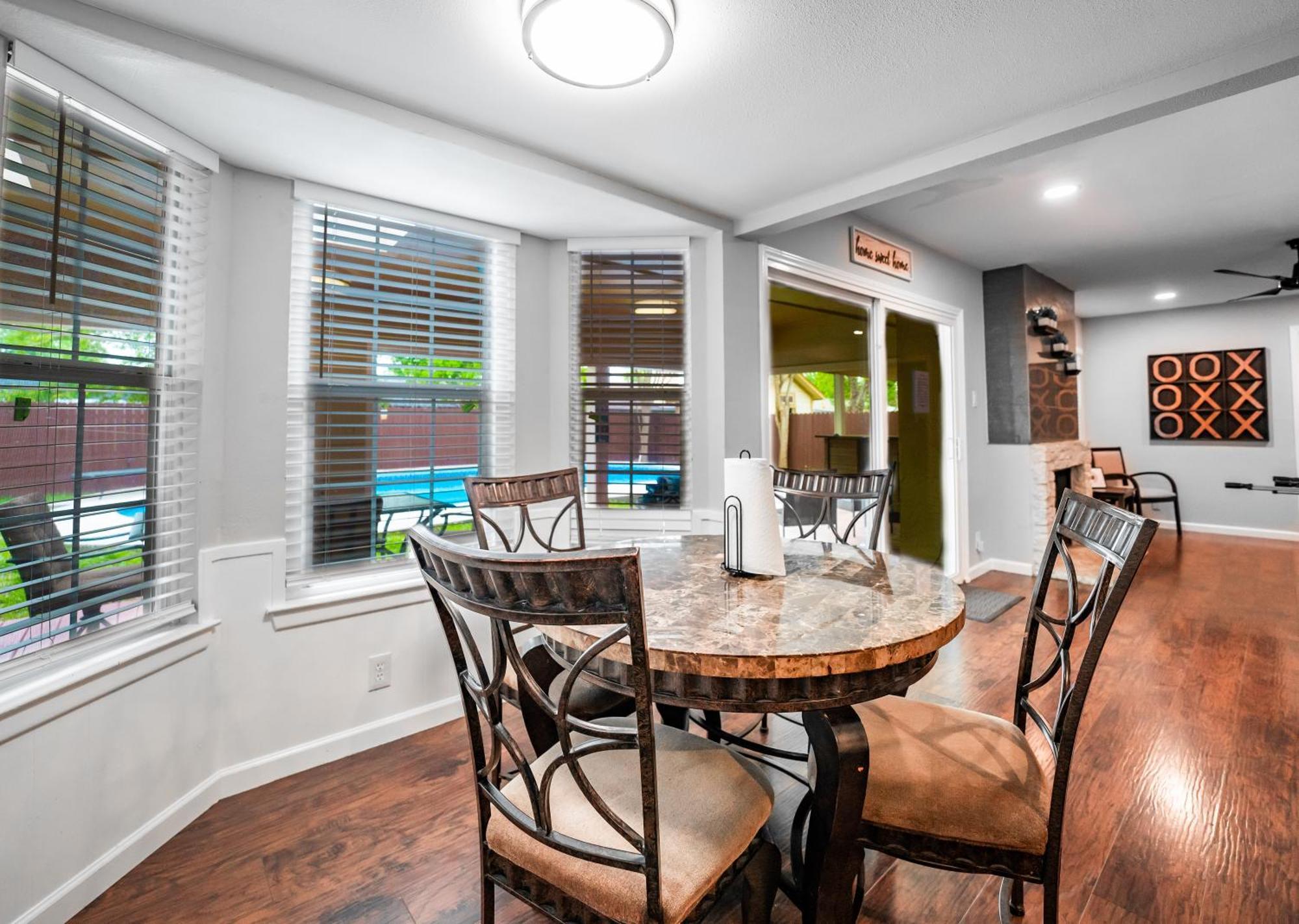 Spacious 4 Bedroom With Pool-Minutes To Seaworld And Lackland Afb San Antonio Exterior photo