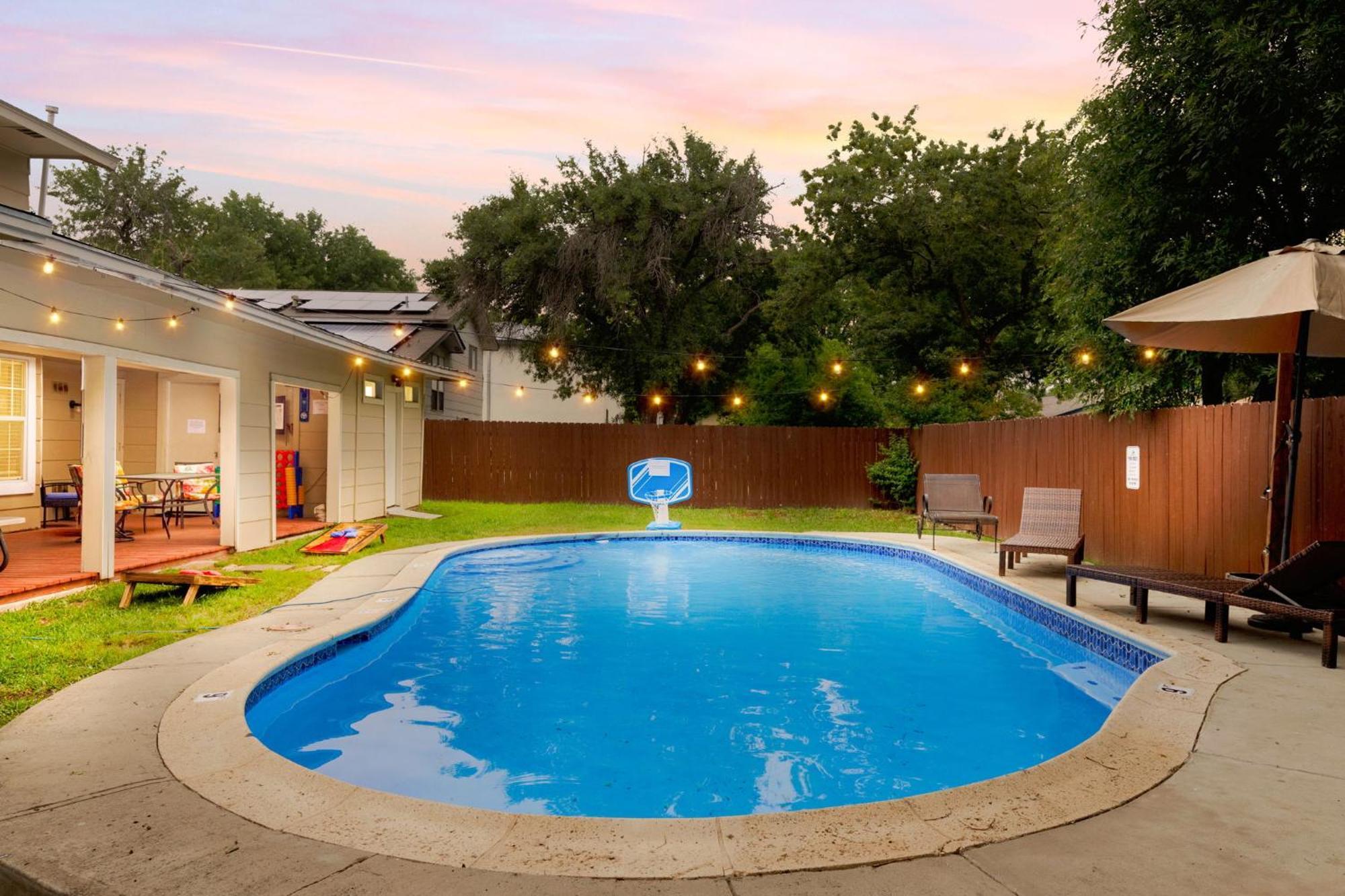 Spacious 4 Bedroom With Pool-Minutes To Seaworld And Lackland Afb San Antonio Exterior photo
