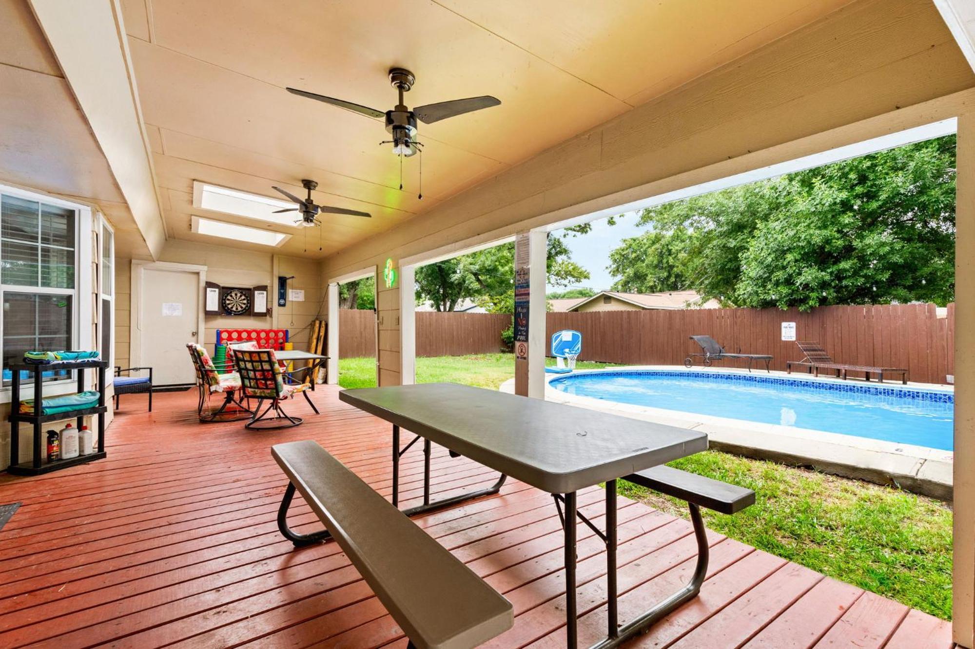 Spacious 4 Bedroom With Pool-Minutes To Seaworld And Lackland Afb San Antonio Exterior photo