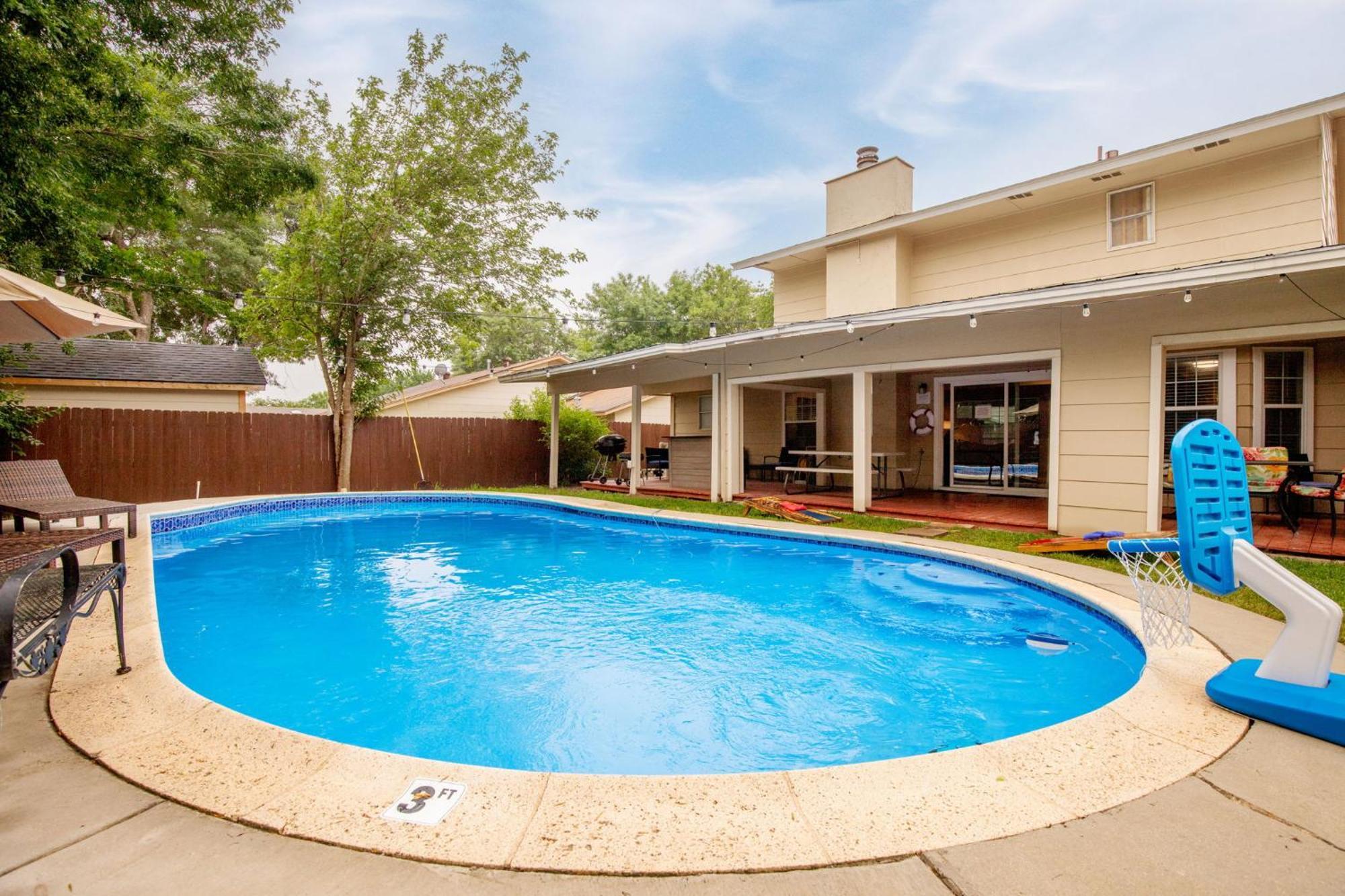 Spacious 4 Bedroom With Pool-Minutes To Seaworld And Lackland Afb San Antonio Exterior photo